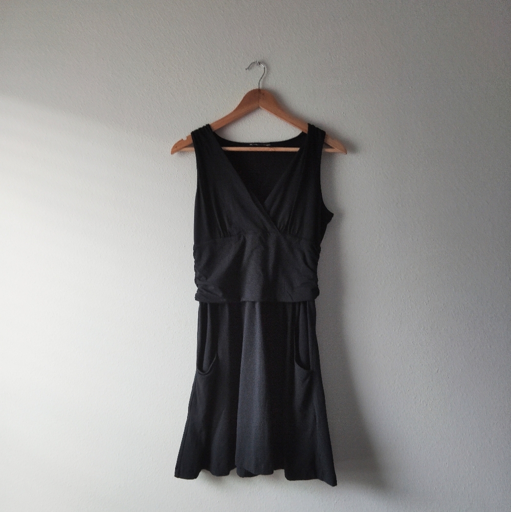 Athleta Vneck Sleeveless Wrap Dress
